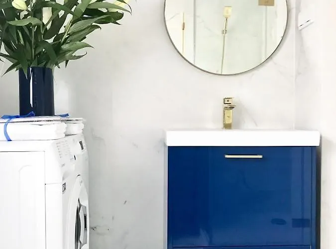 Bianco Blu Pod Jasna Gora. * צ'סטוצ'ובה